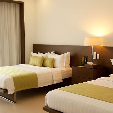 Ciriaco Hotel And Resort Calbayog Buitenkant foto