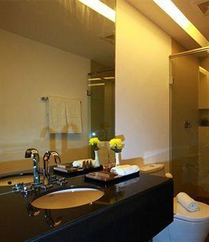 Ciriaco Hotel And Resort Calbayog Buitenkant foto