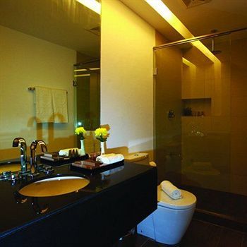 Ciriaco Hotel And Resort Calbayog Buitenkant foto